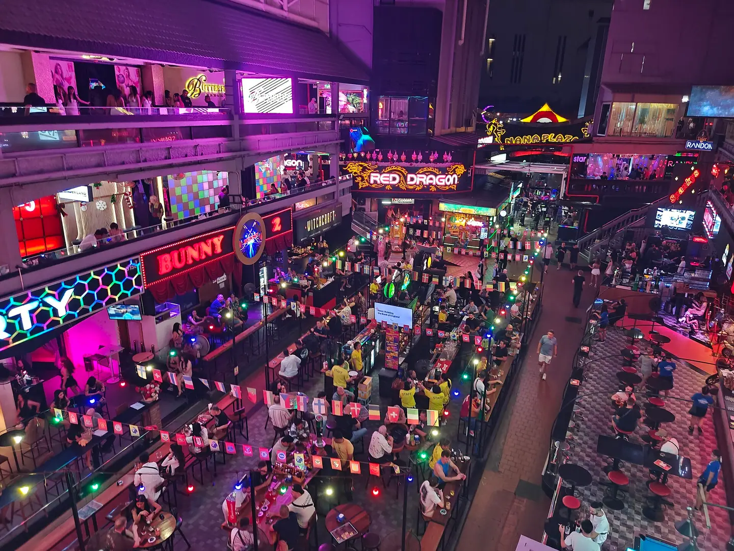 Bangkok nightlife under the neon lights of Nana